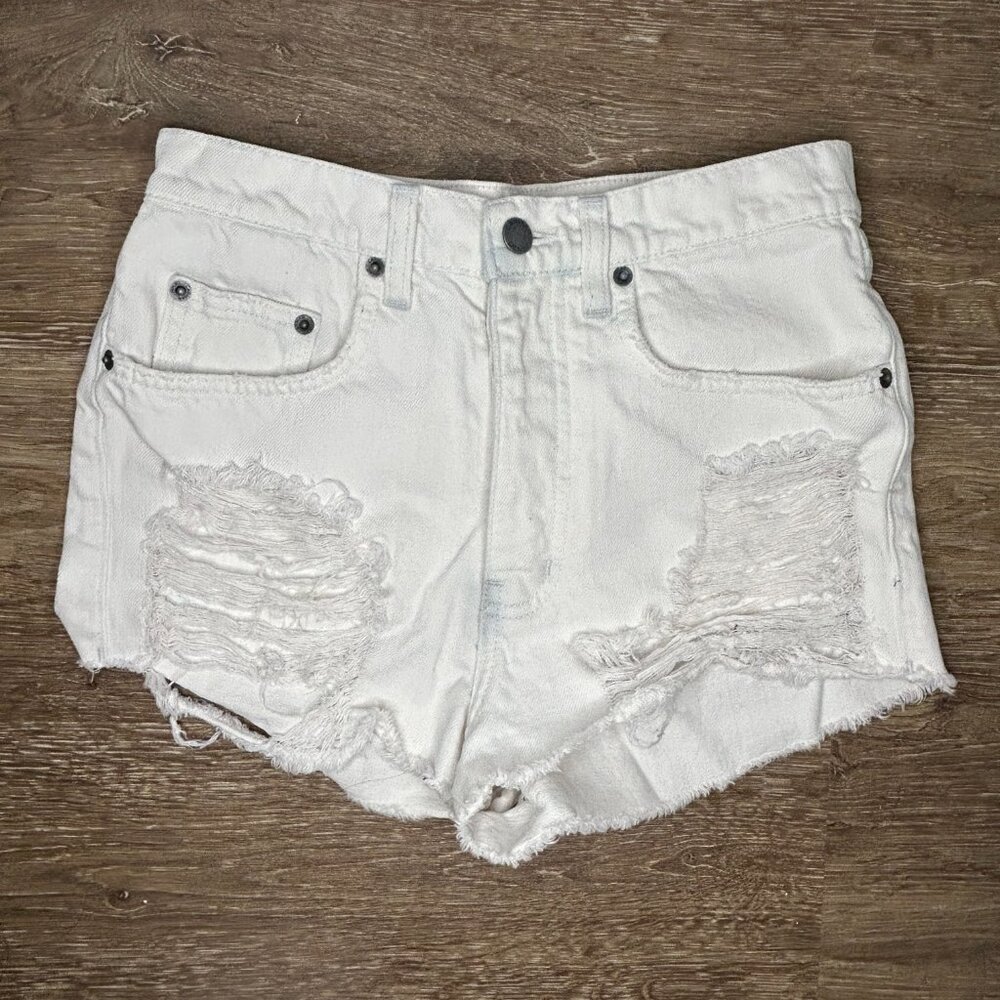 Distressed High Waisted Short - Picture 5 of 8